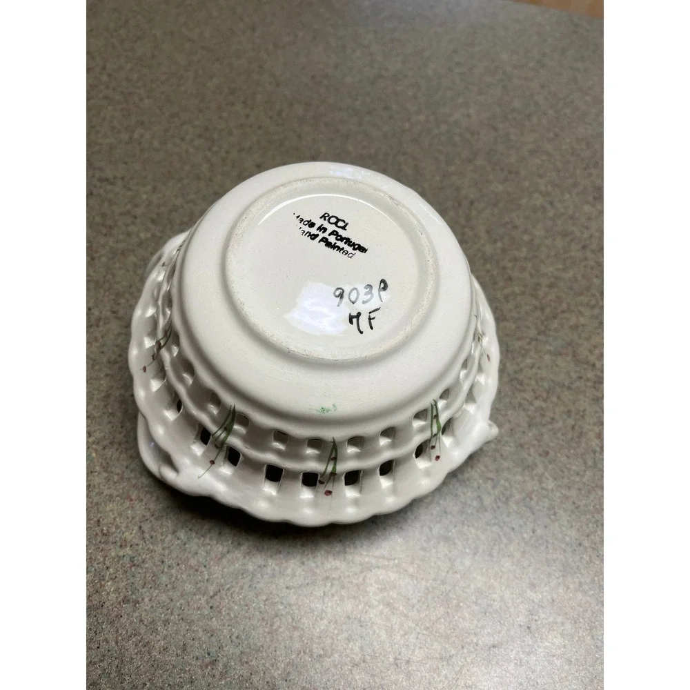 RCCL Porcelain‎ Holly Christmas basket